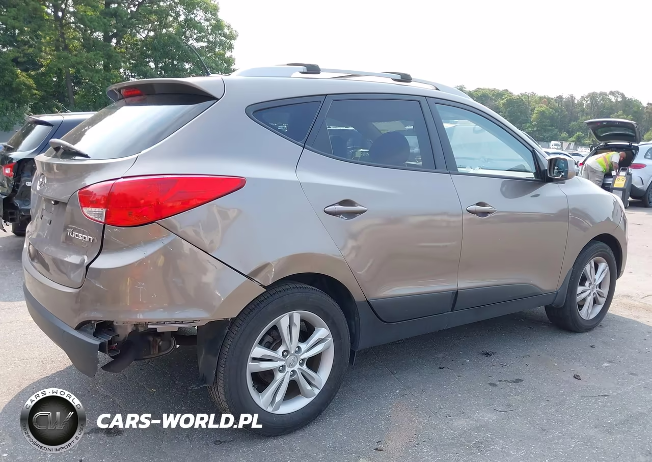 2011 Hyundai Tucson Gls VIN:KM8JU3AC3BU190242 - 6