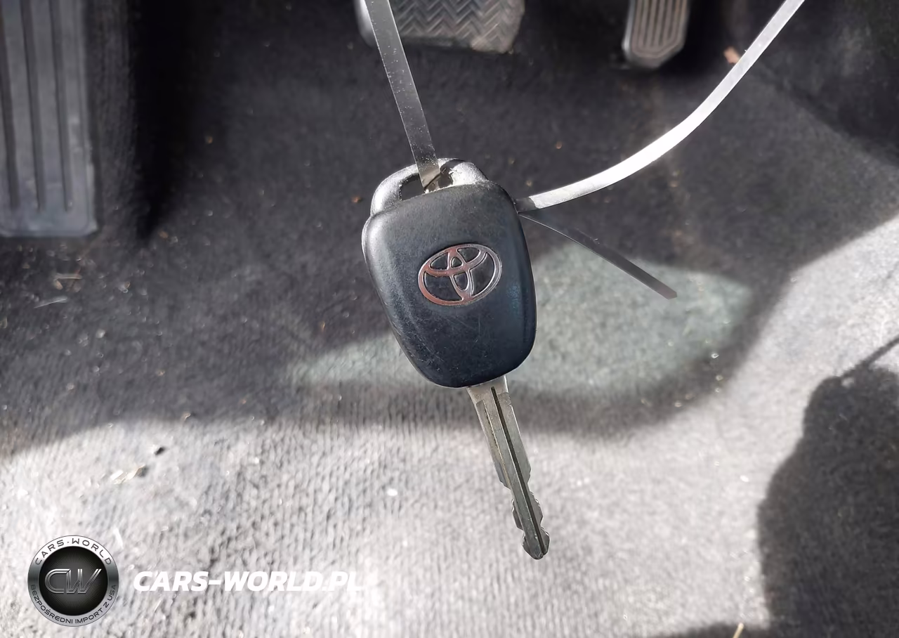 2015 Toyota Rav4 Xle VIN:2T3WFREV1FW169725 - 11