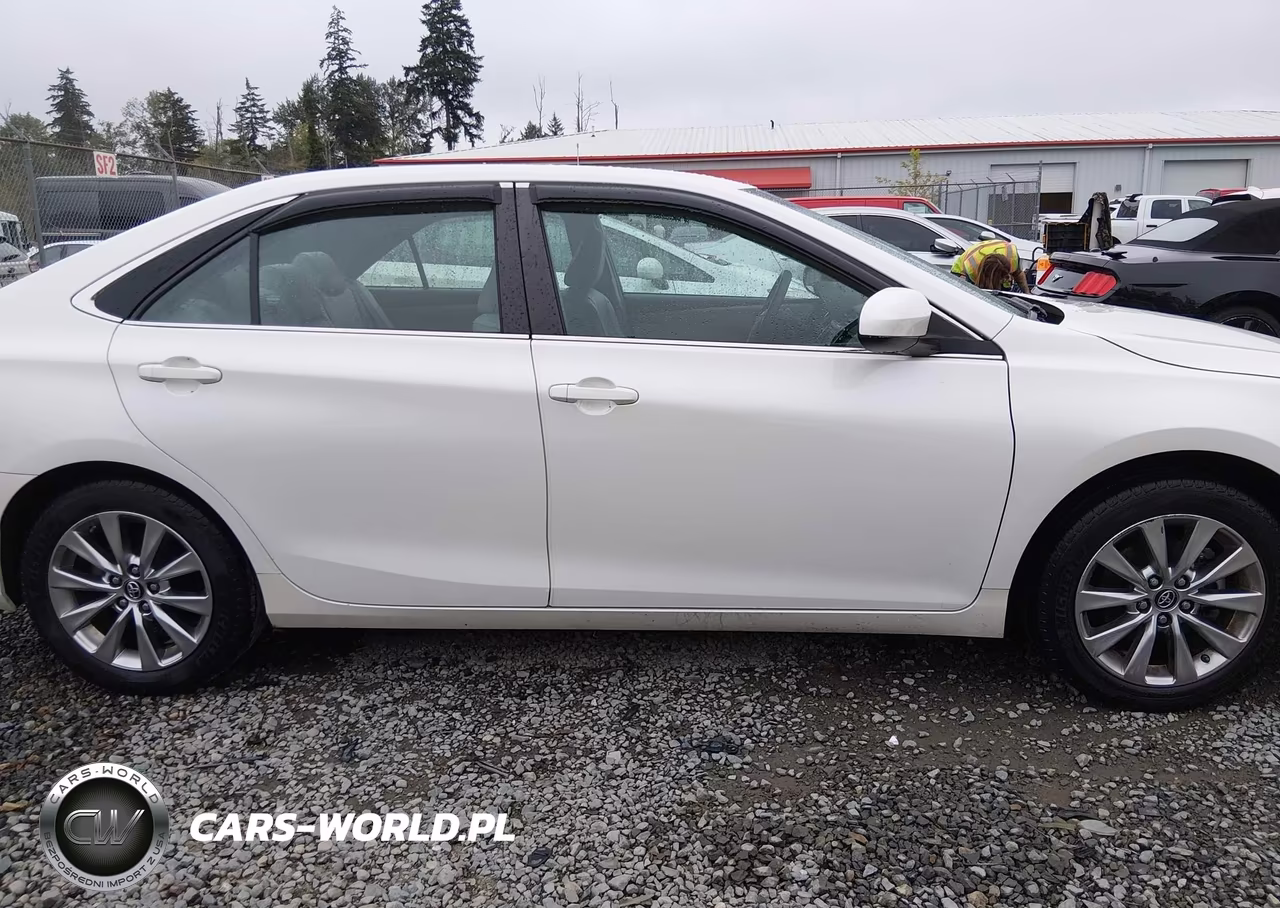 2016 Toyota Camry Xle VIN:4T1BF1FK3GU241345 - 13