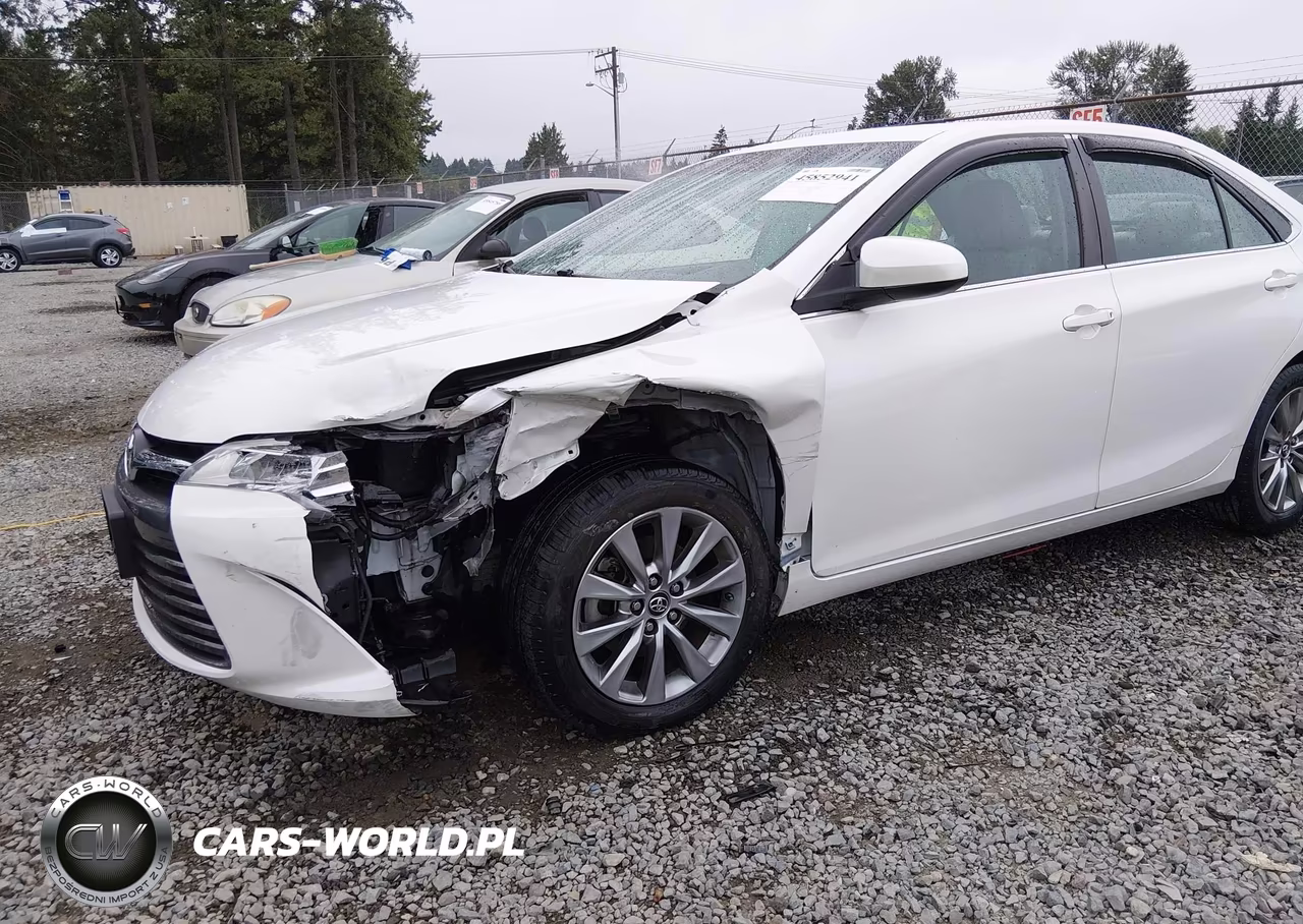 2016 Toyota Camry Xle VIN:4T1BF1FK3GU241345 - 6