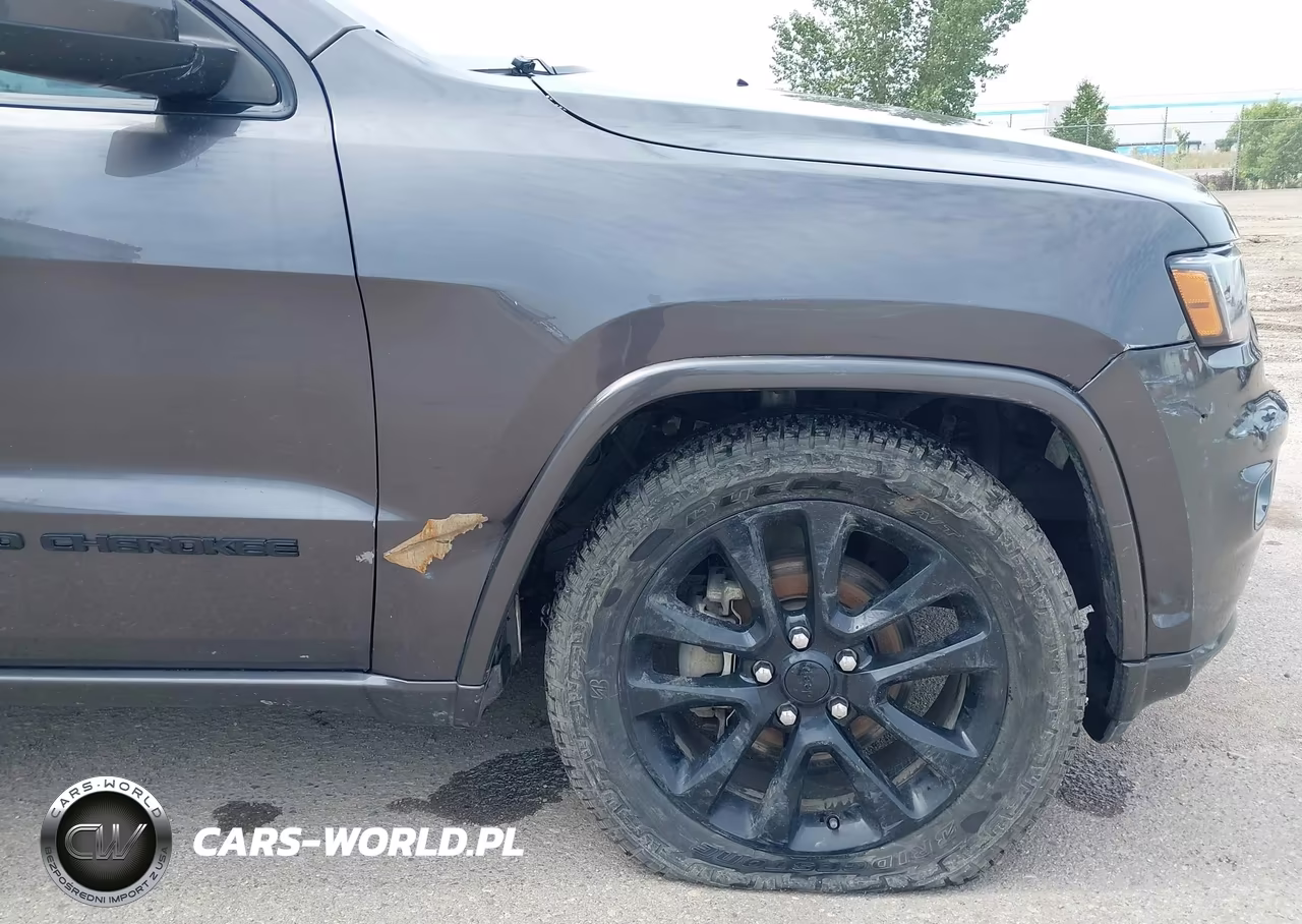 2020 Jeep Grand Cherokee Altitude 4X4 VIN:1C4RJFAG7LC207426 - 17