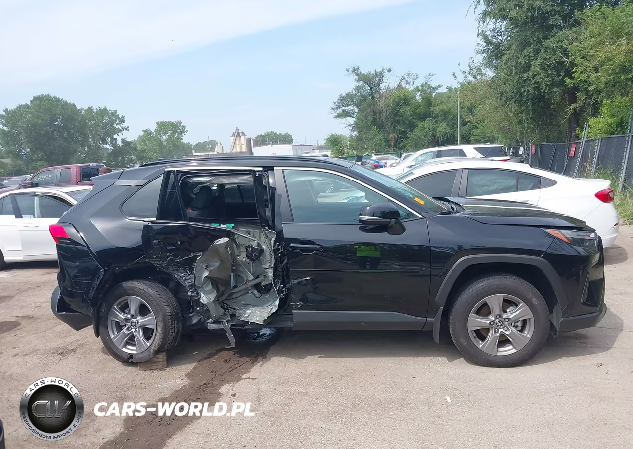 2025 Toyota Rav4 Xle VIN:2T3P1RFV5SC582146 - 12