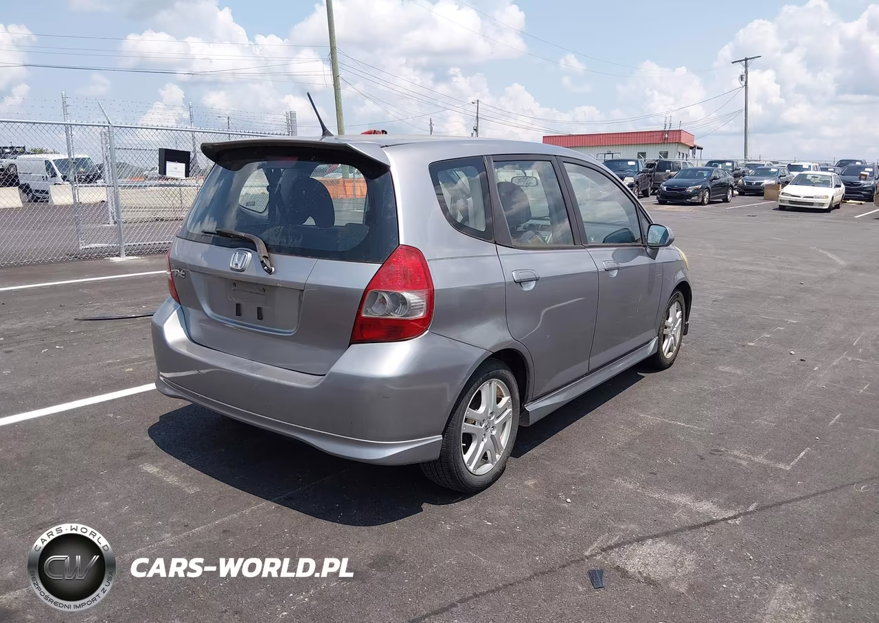 2008 Honda Fit Sport VIN:JHMGD37698S049906 - 4