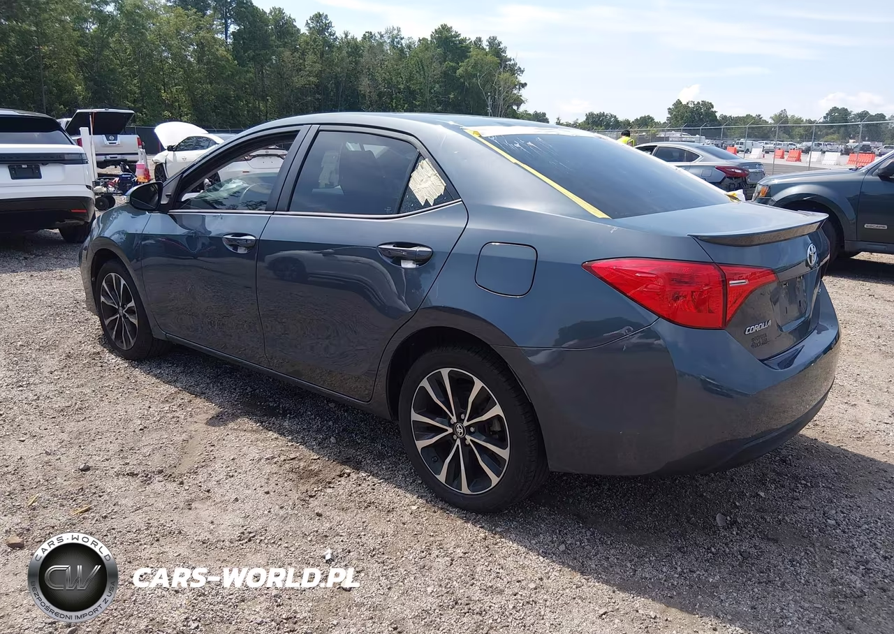 2017 Toyota Corolla Se VIN:5YFBURHE3HP674534 - 3