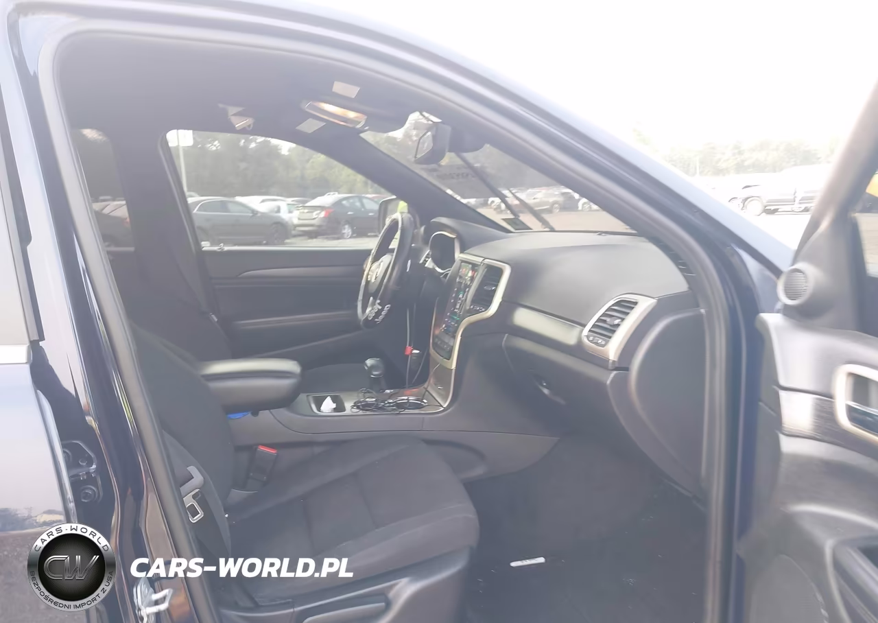 2014 Jeep Grand Cherokee Laredo VIN:1C4RJFAG3EC109867 - 4