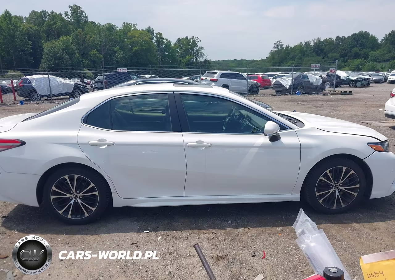 2018 Toyota Camry Se VIN:JTNB11HK2J3001101 - 13