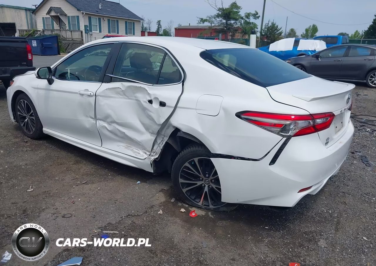 2018 Toyota Camry Se VIN:JTNB11HK2J3001101 - 3