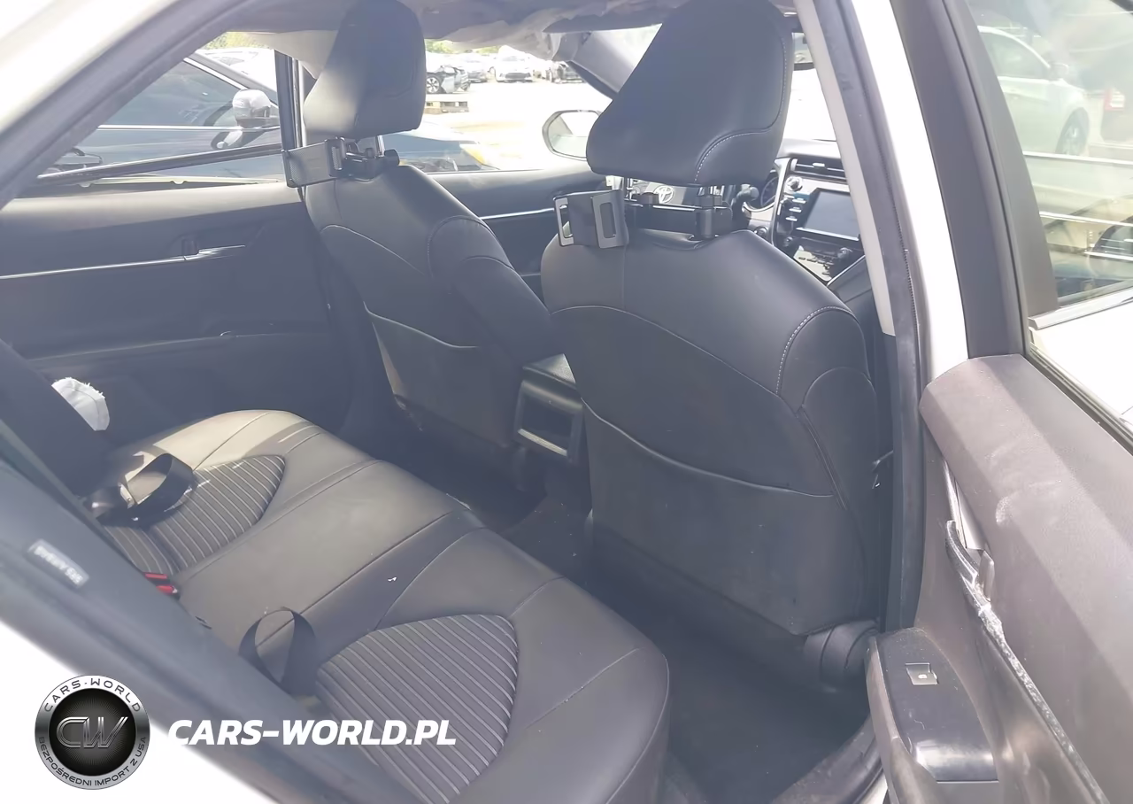 2018 Toyota Camry Se VIN:JTNB11HK2J3001101 - 8