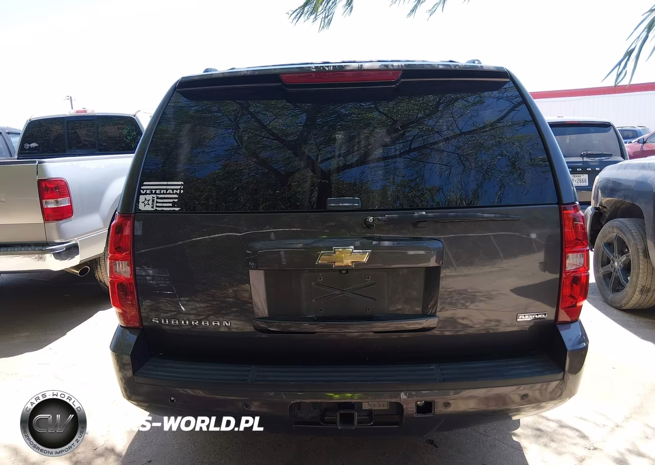 2011 Chevrolet Suburban Ls VIN:1GNSCHE01BR194549 - 16