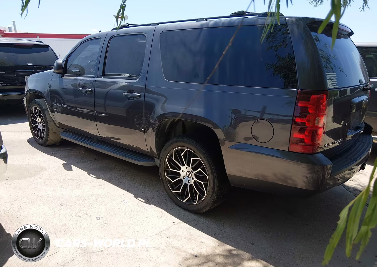 2011 Chevrolet Suburban Ls VIN:1GNSCHE01BR194549 - 3