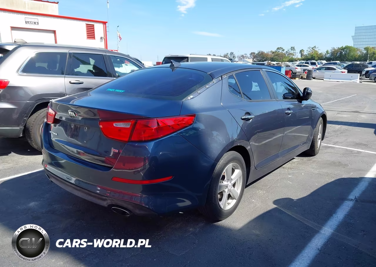 2015 Kia Optima Lx VIN:5XXGM4A70FG472194 - 4