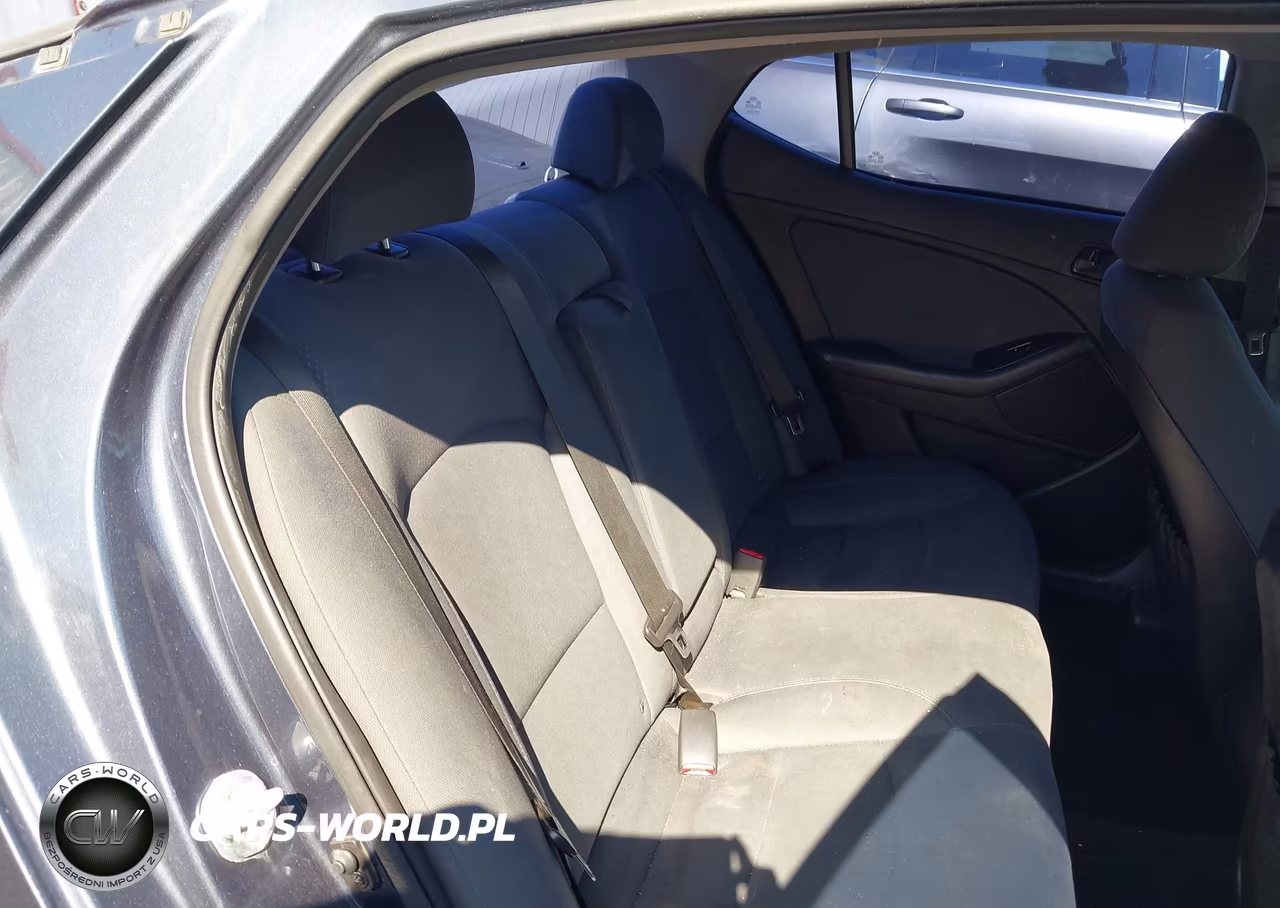 2015 Kia Optima Lx VIN:5XXGM4A70FG472194 - 8