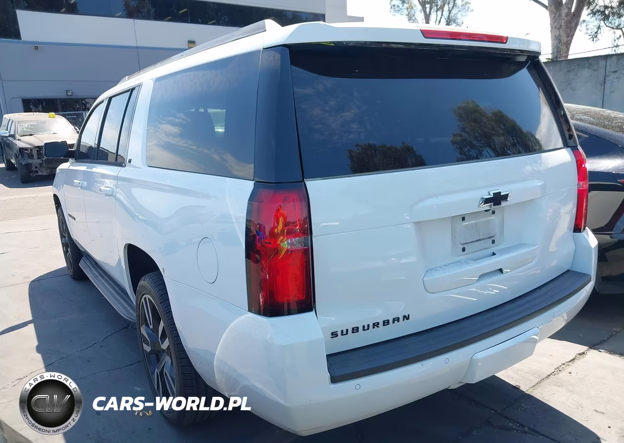 2018 Chevrolet Suburban Lt VIN:1GNSCHKC4JR102458 - 3