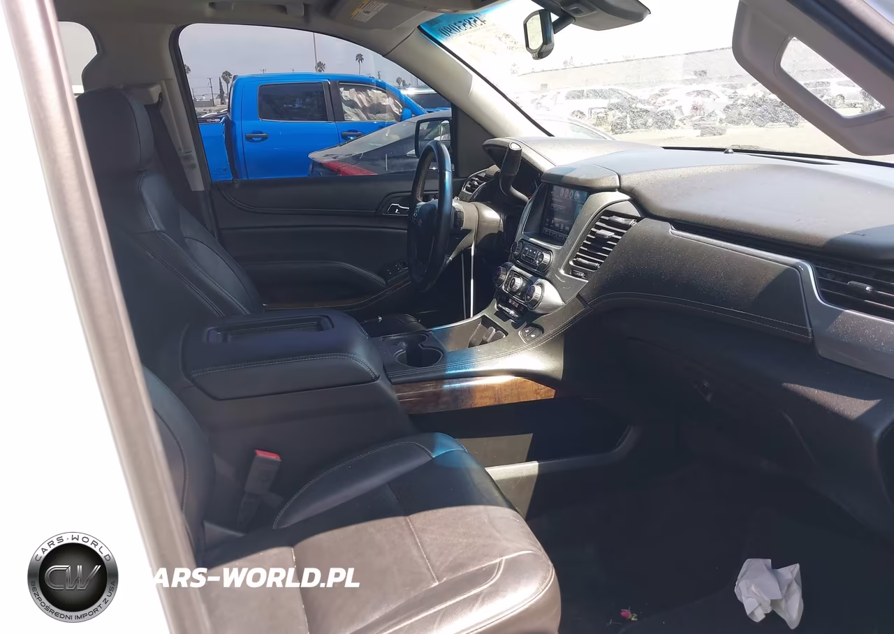 2018 Chevrolet Suburban Lt VIN:1GNSCHKC4JR102458 - 5