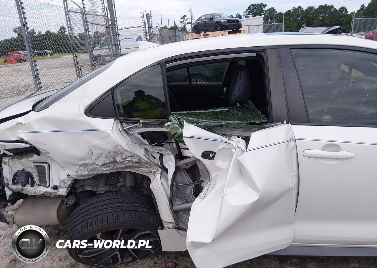 2020 Toyota Corolla Xse VIN:JTDT4RCE4LJ029447 - 6