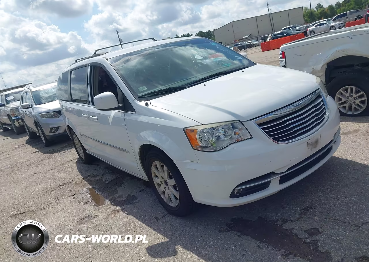2016 Chrysler Town & Country Touring – zdjęcie 1 z 16