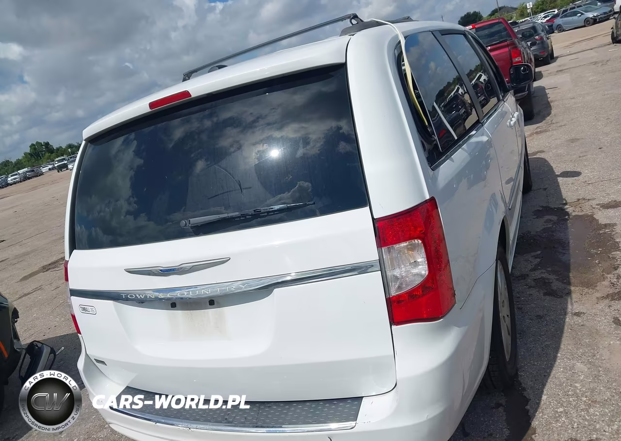 2016 Chrysler Town & Country Touring VIN:2C4RC1BG1GR206488 - 16