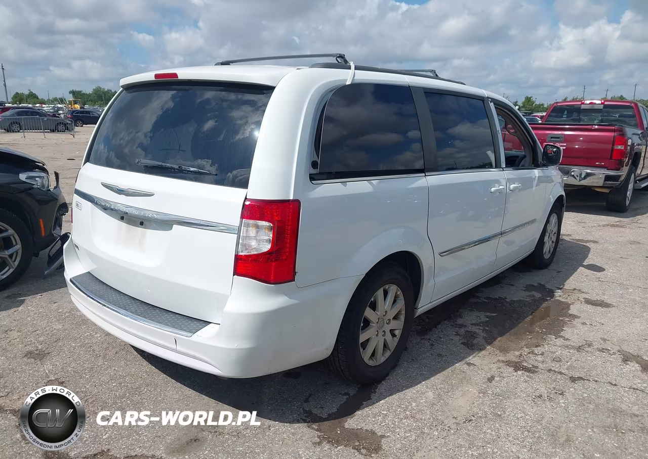 2016 Chrysler Town & Country Touring VIN:2C4RC1BG1GR206488 - 4