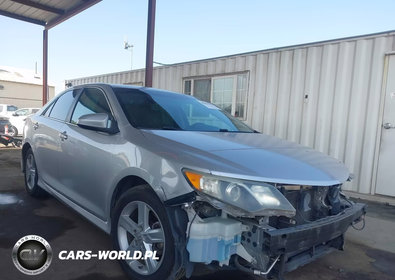 2013 Toyota Camry Se – zdjęcie 1 z 16