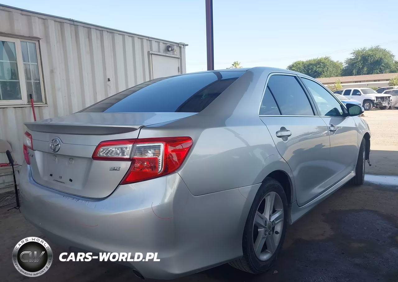 2013 Toyota Camry Se VIN:4T1BF1FK3DU232771 - 4