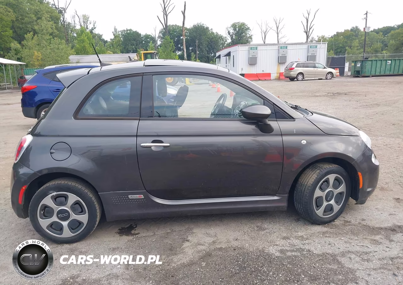 2016 Fiat 500E Battery Electric VIN:3C3CFFGE2GT143033 - 13
