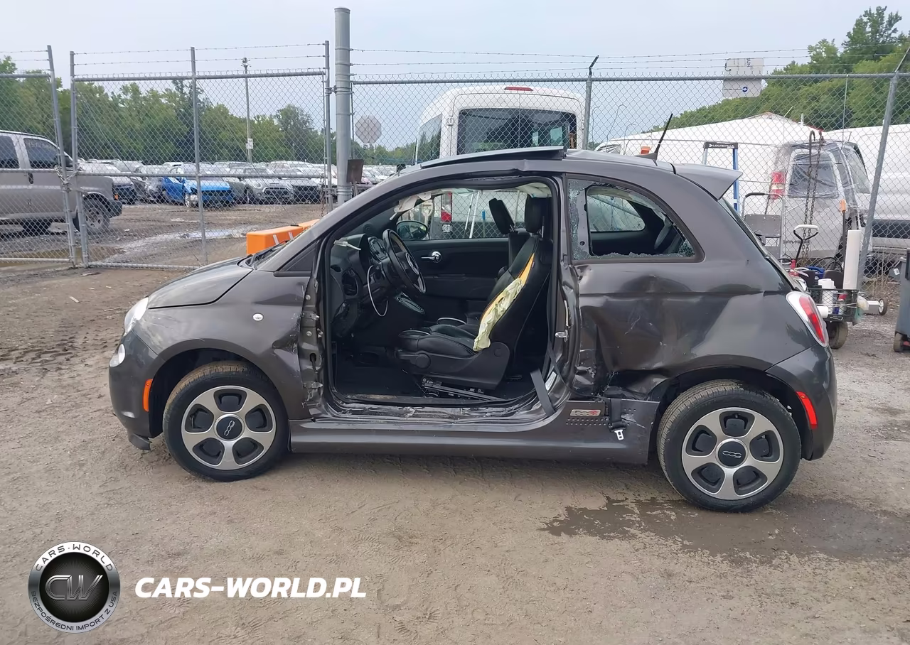 2016 Fiat 500E Battery Electric VIN:3C3CFFGE2GT143033 - 14