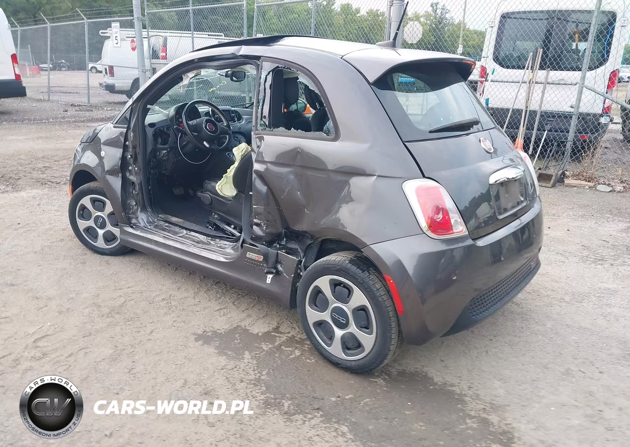 2016 Fiat 500E Battery Electric VIN:3C3CFFGE2GT143033 - 3