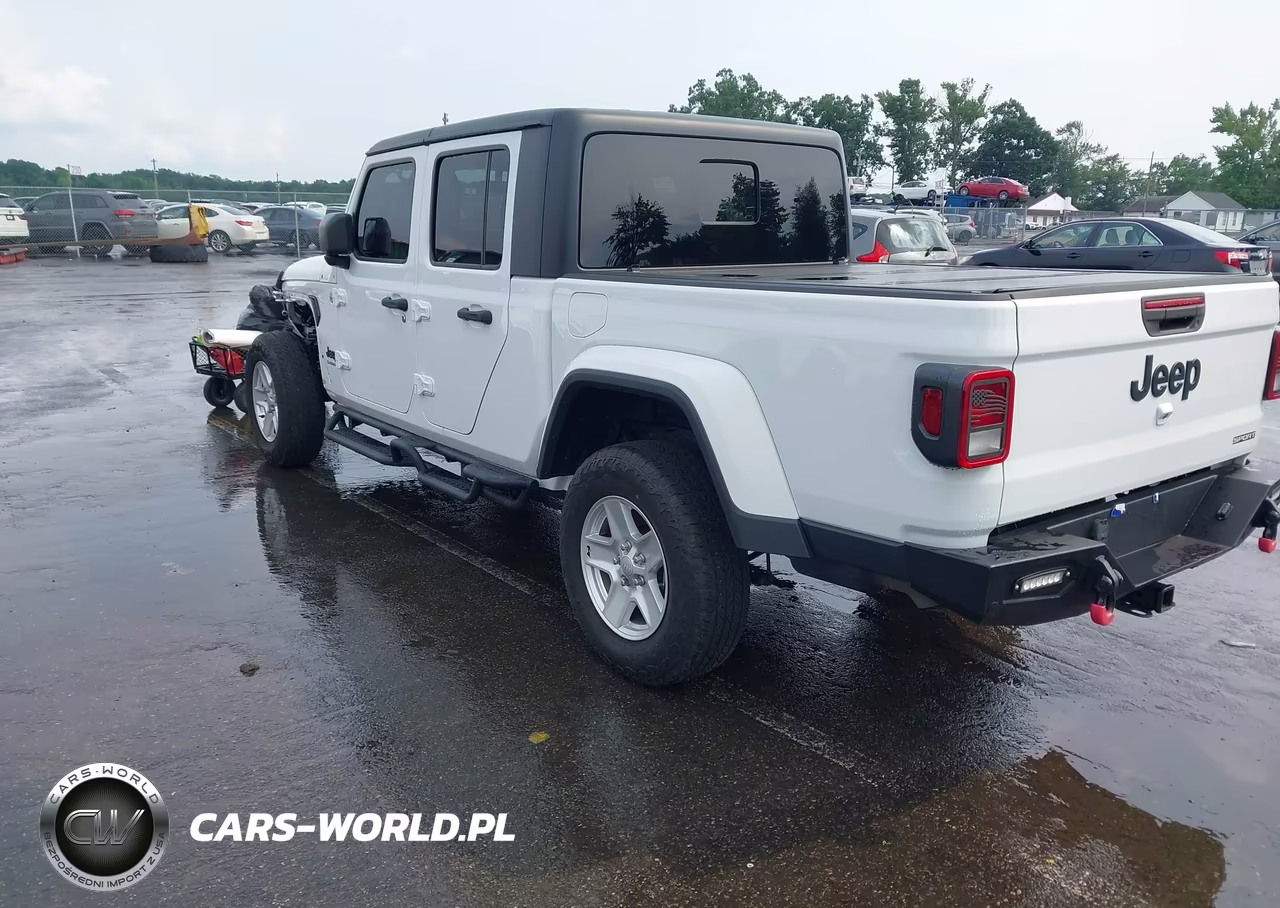 2020 Jeep Gladiator Sport S 4X4 VIN:1C6HJTAG9LL207557 - 3