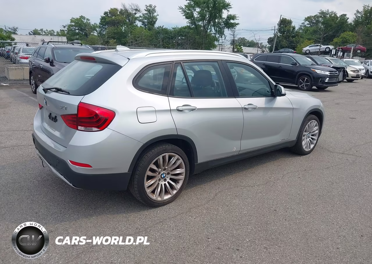 2014 BMW X1 xDrive28I VIN:WBAVL1C58EVR93314 - 4