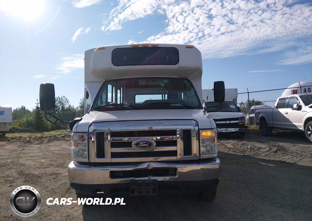 2015 Ford E-450 Cutaway VIN:1FDFE4FS9FDA02919 - 12