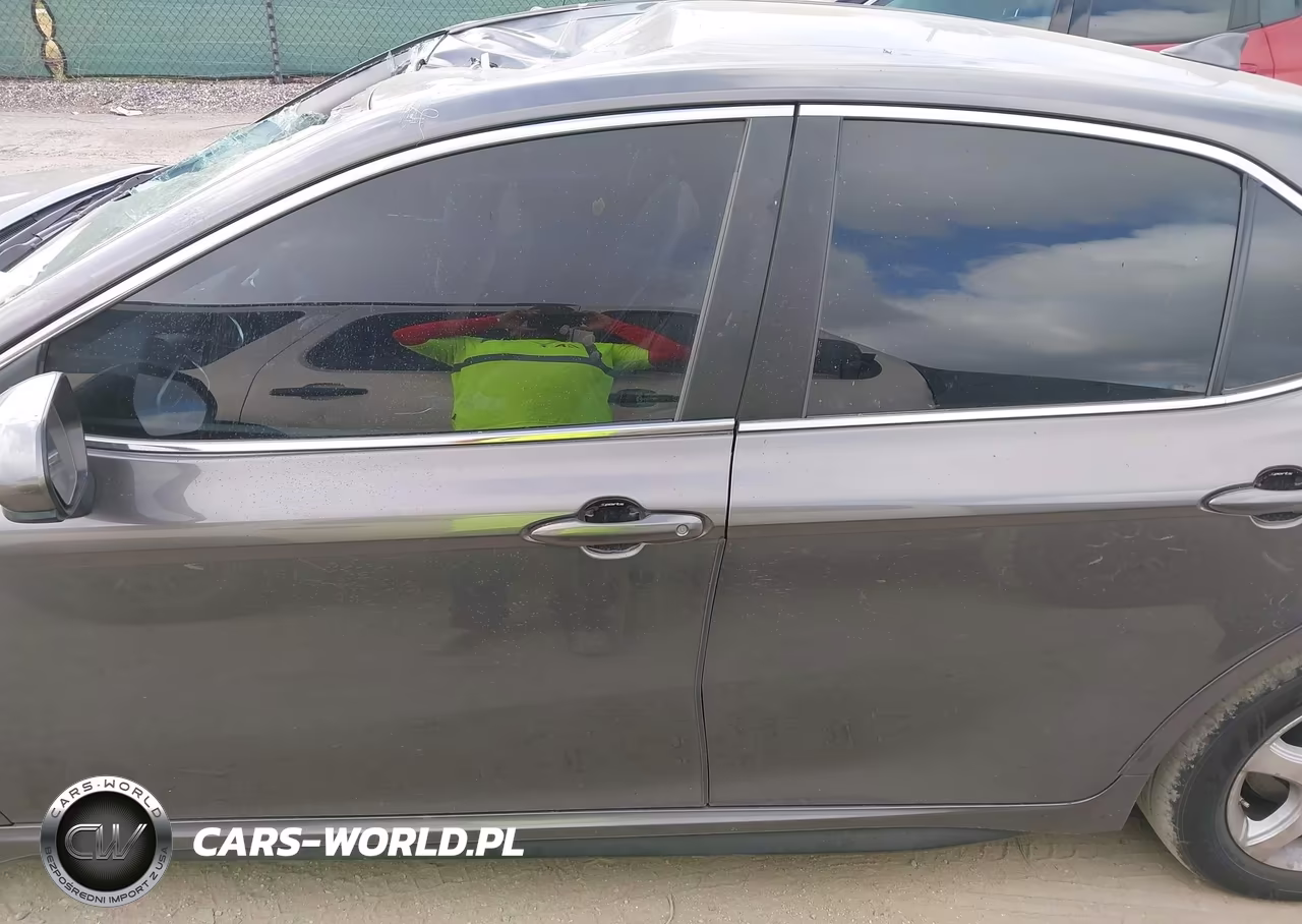 2020 Toyota Camry Se VIN:4T1G11AK0LU504218 - 14