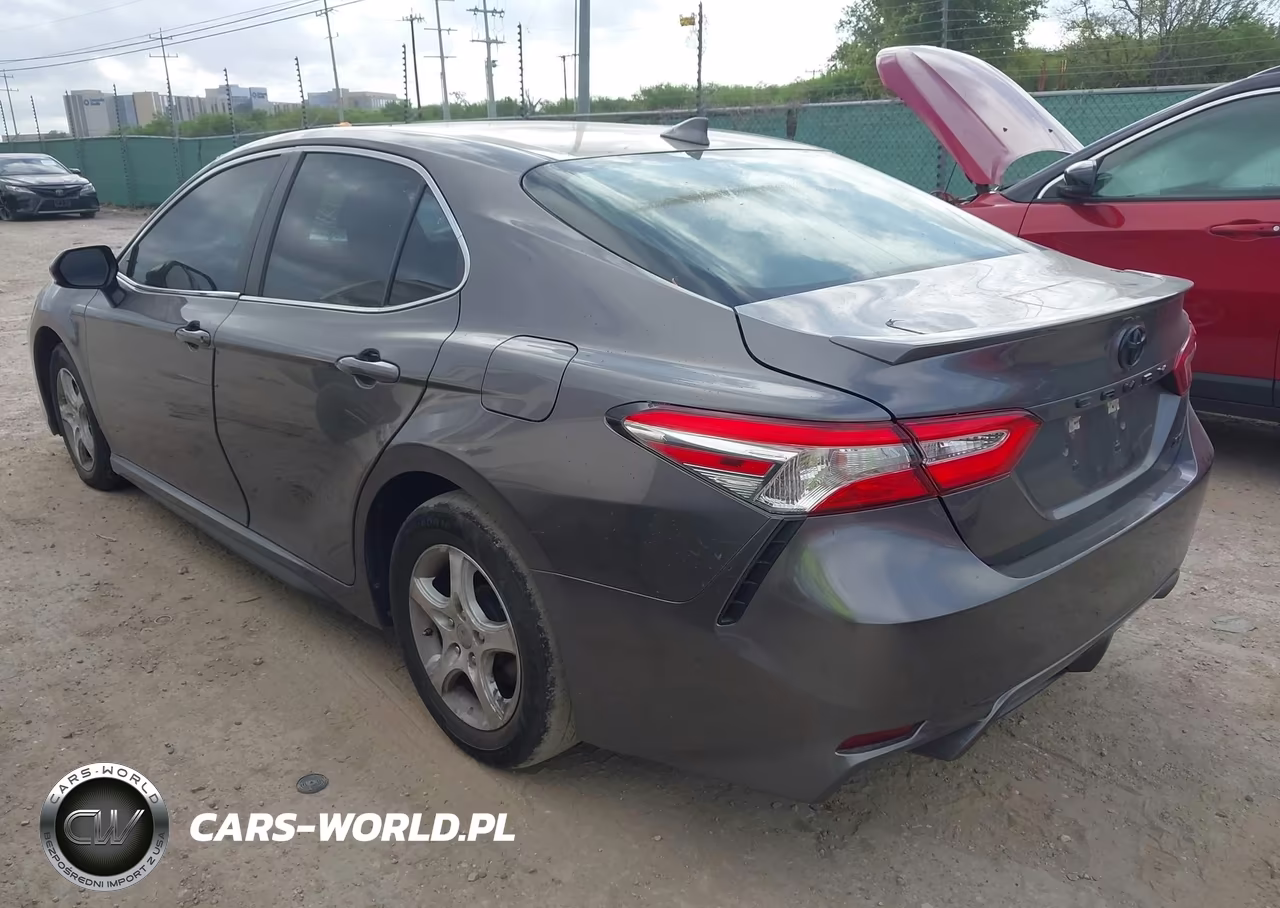 2020 Toyota Camry Se VIN:4T1G11AK0LU504218 - 3