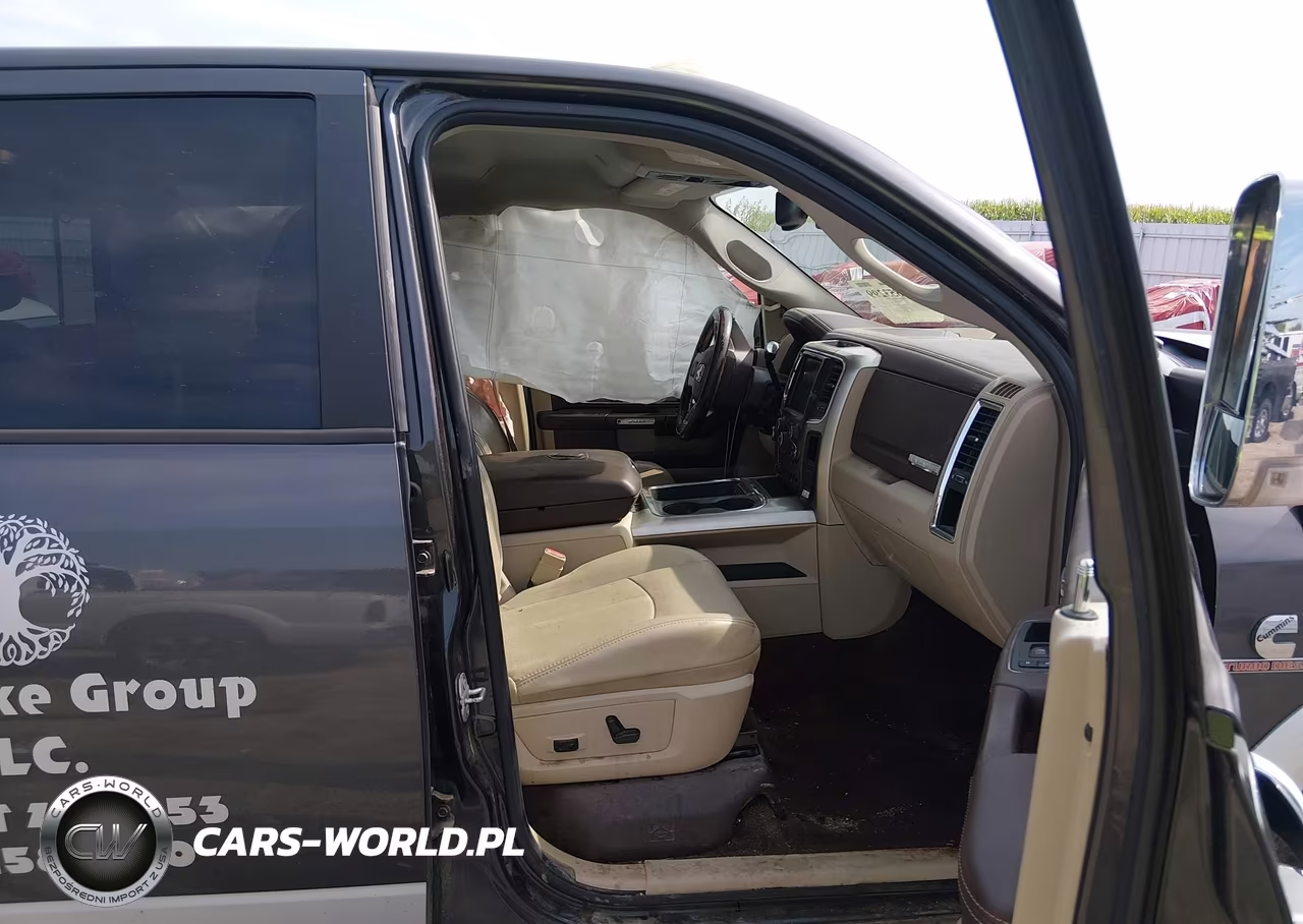 2018 Ram 3500 Laramie 4X4 8' Box VIN:3C63RRJL5JG271611 - 5