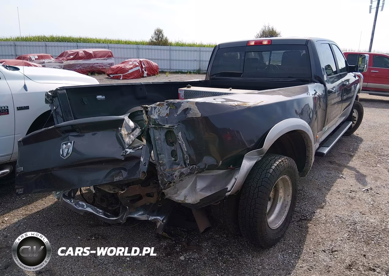 2018 Ram 3500 Laramie 4X4 8' Box VIN:3C63RRJL5JG271611 - 6
