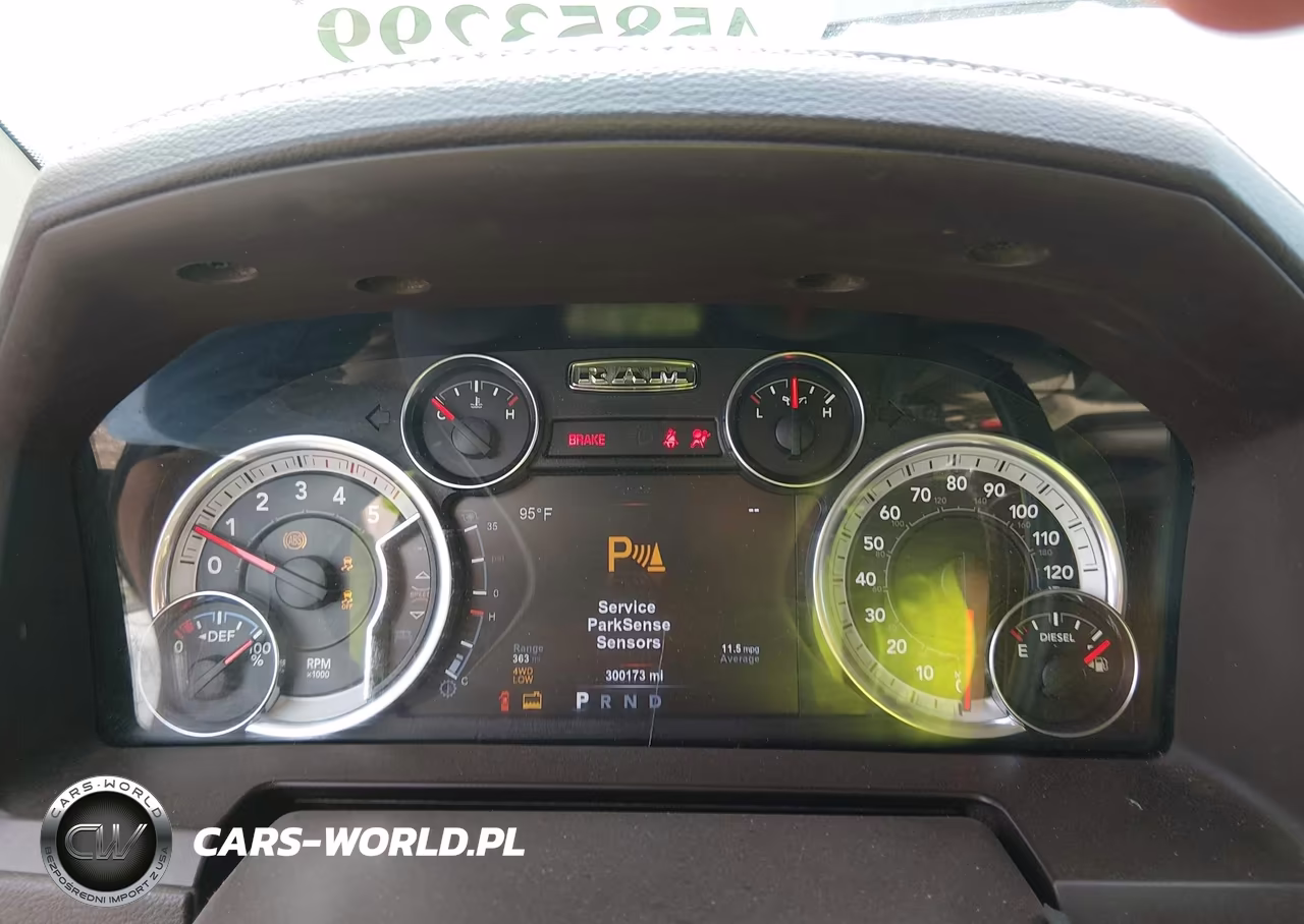 2018 Ram 3500 Laramie 4X4 8' Box VIN:3C63RRJL5JG271611 - 7