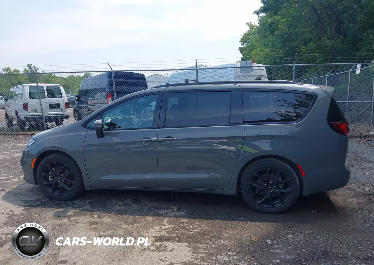 2023 Chrysler Pacifica Touring L VIN:2C4RC1BG2PR616880 - 14