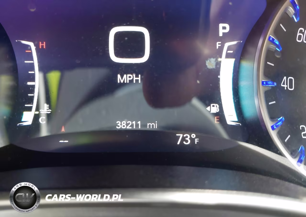 2023 Chrysler Pacifica Touring L VIN:2C4RC1BG2PR616880 - 15