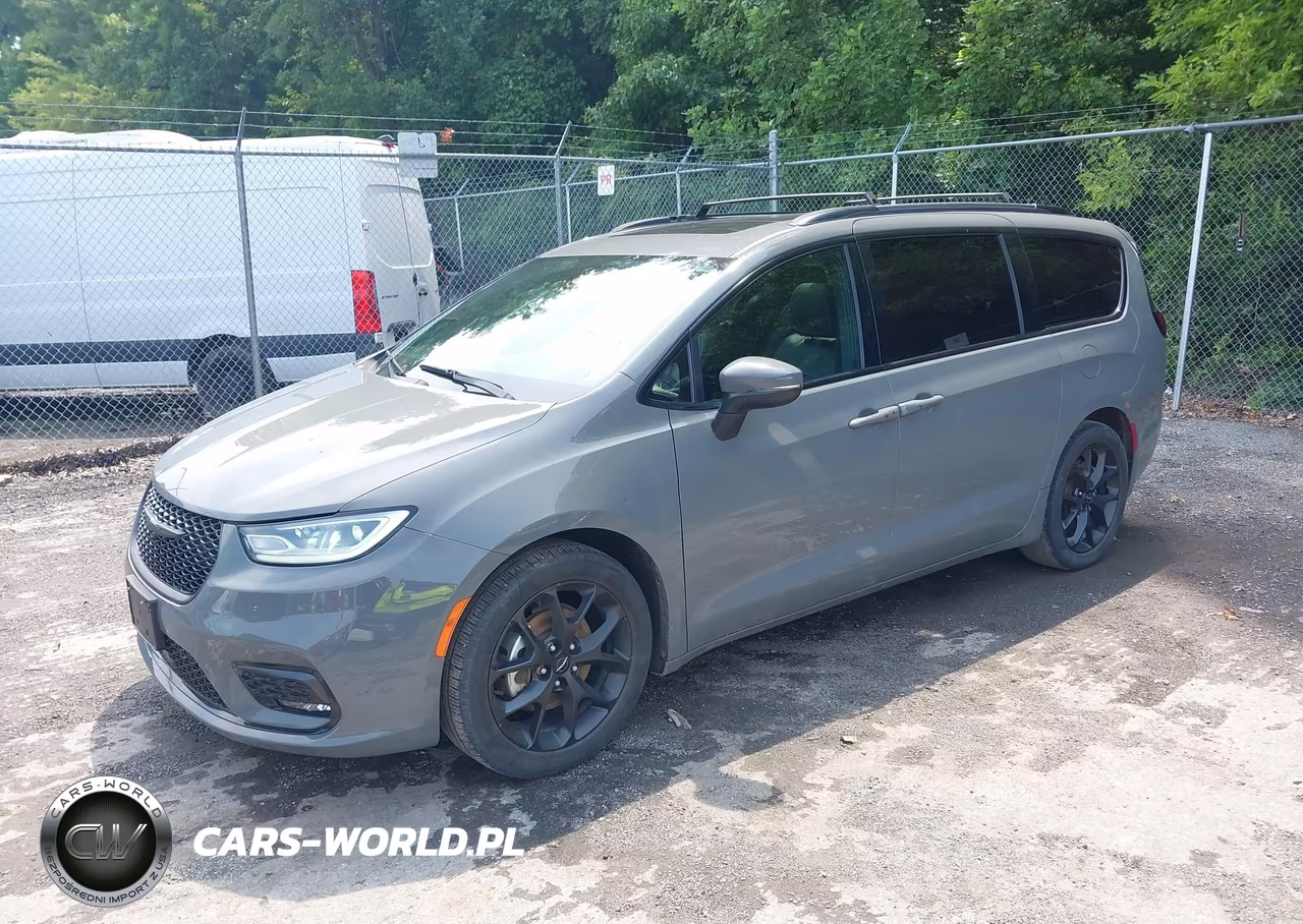 2023 Chrysler Pacifica Touring L VIN:2C4RC1BG2PR616880 - 2