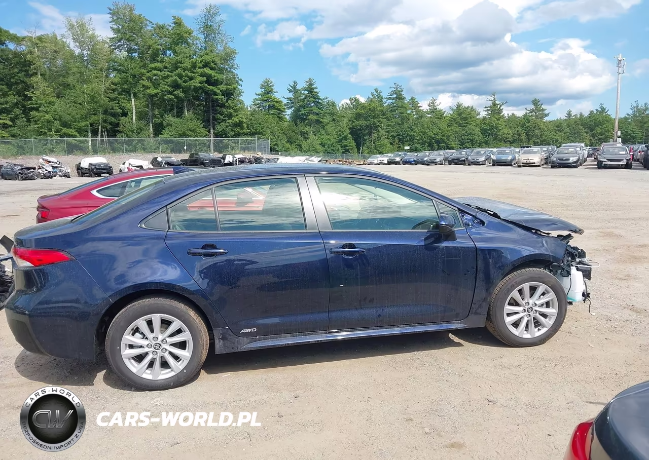 2026 Toyota Corolla Hybrid Hybrid Le VIN:JTDBDMHE1T3033824 - 14