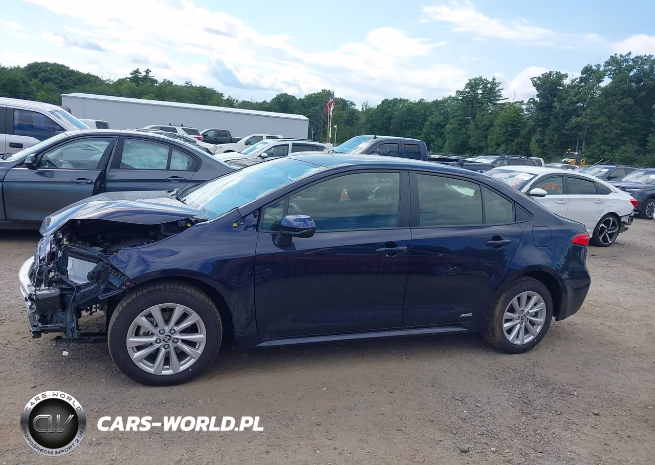 2026 Toyota Corolla Hybrid Hybrid Le VIN:JTDBDMHE1T3033824 - 15