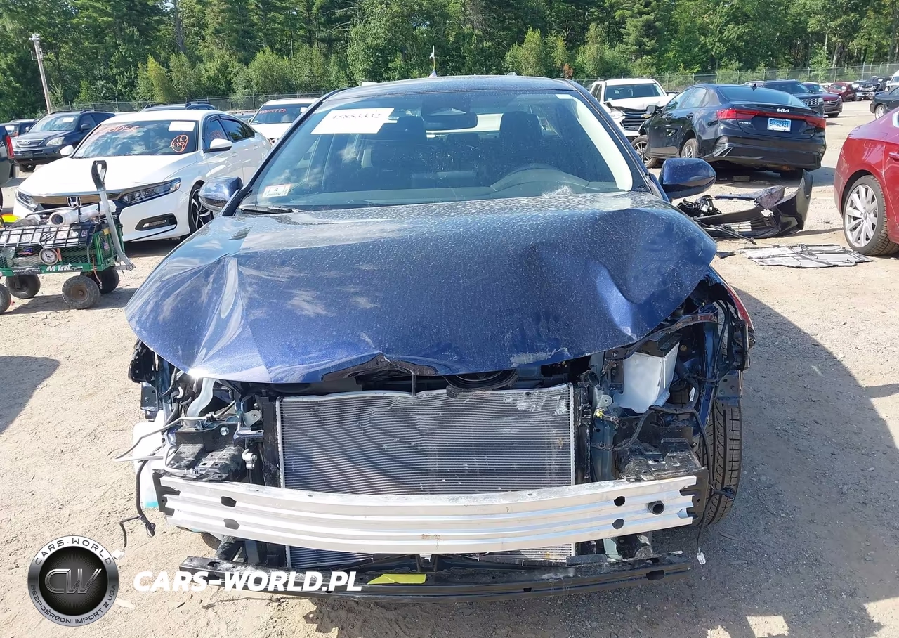 2026 Toyota Corolla Hybrid Hybrid Le VIN:JTDBDMHE1T3033824 - 6