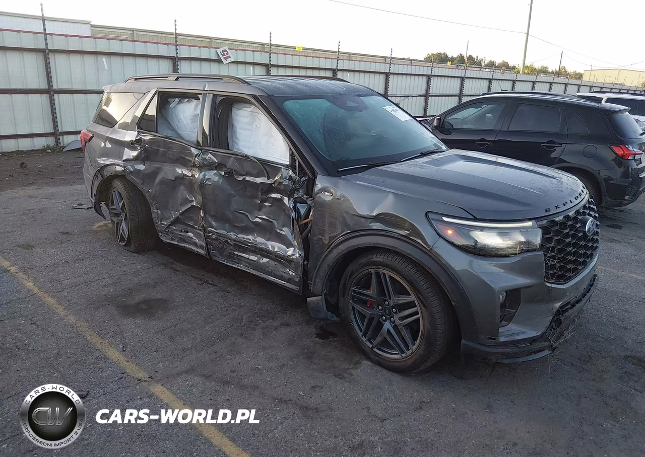2025 Ford Explorer St-Line