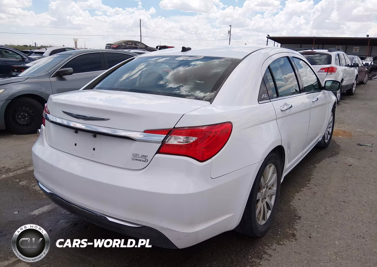 2014 Chrysler 200 Limited VIN:1C3CCBCG2EN134404 - 4