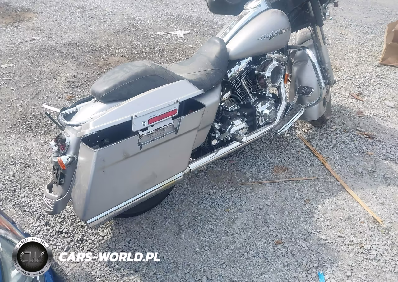 2007 Harley-Davidson Flhx VIN:1HD1KB4147Y644835 - 4