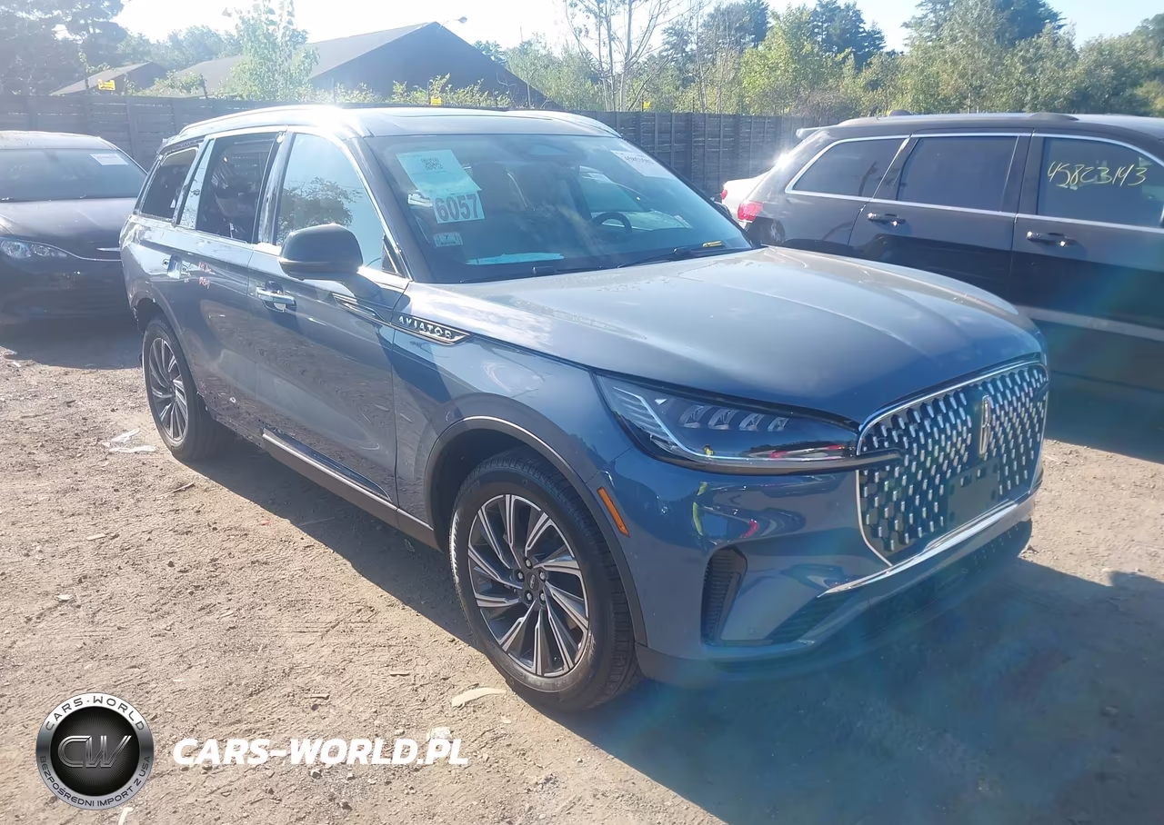 2026 Lincoln Aviator Premiere VIN:5LM5J6XC2TGL21760 - 1
