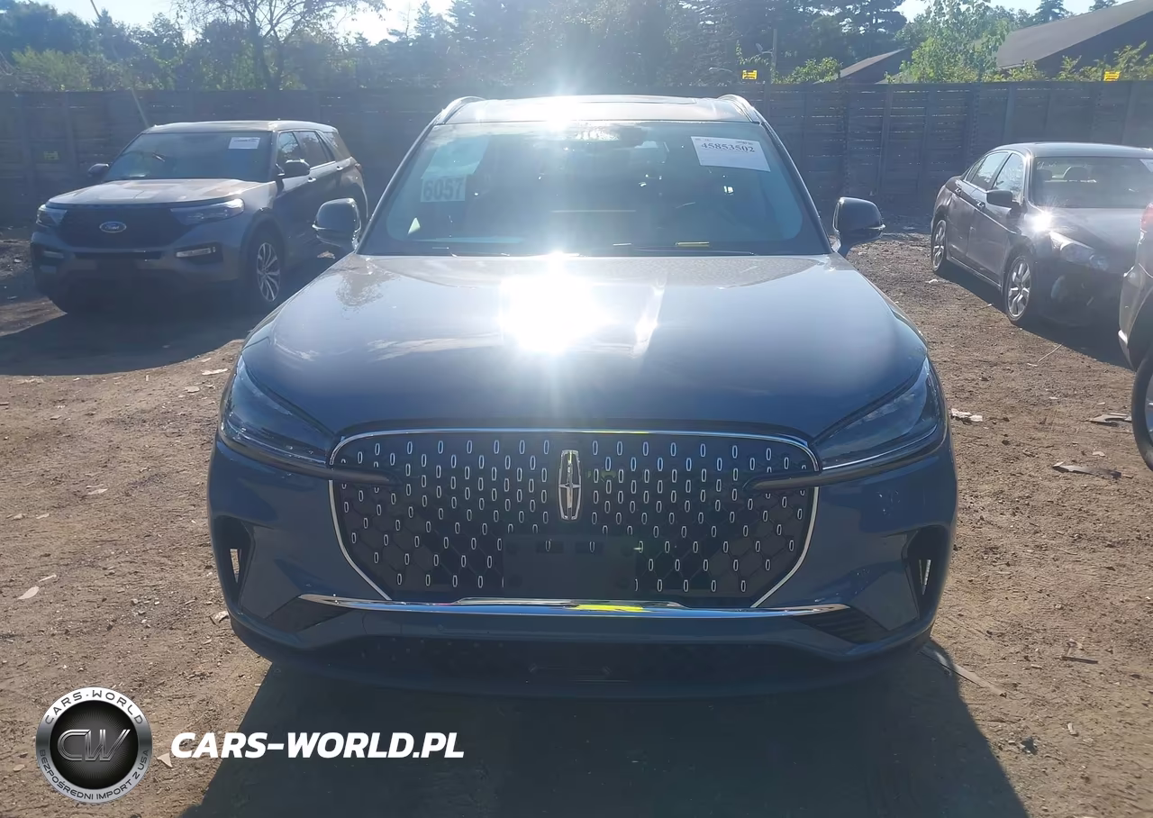 2026 Lincoln Aviator Premiere VIN:5LM5J6XC2TGL21760 - 12
