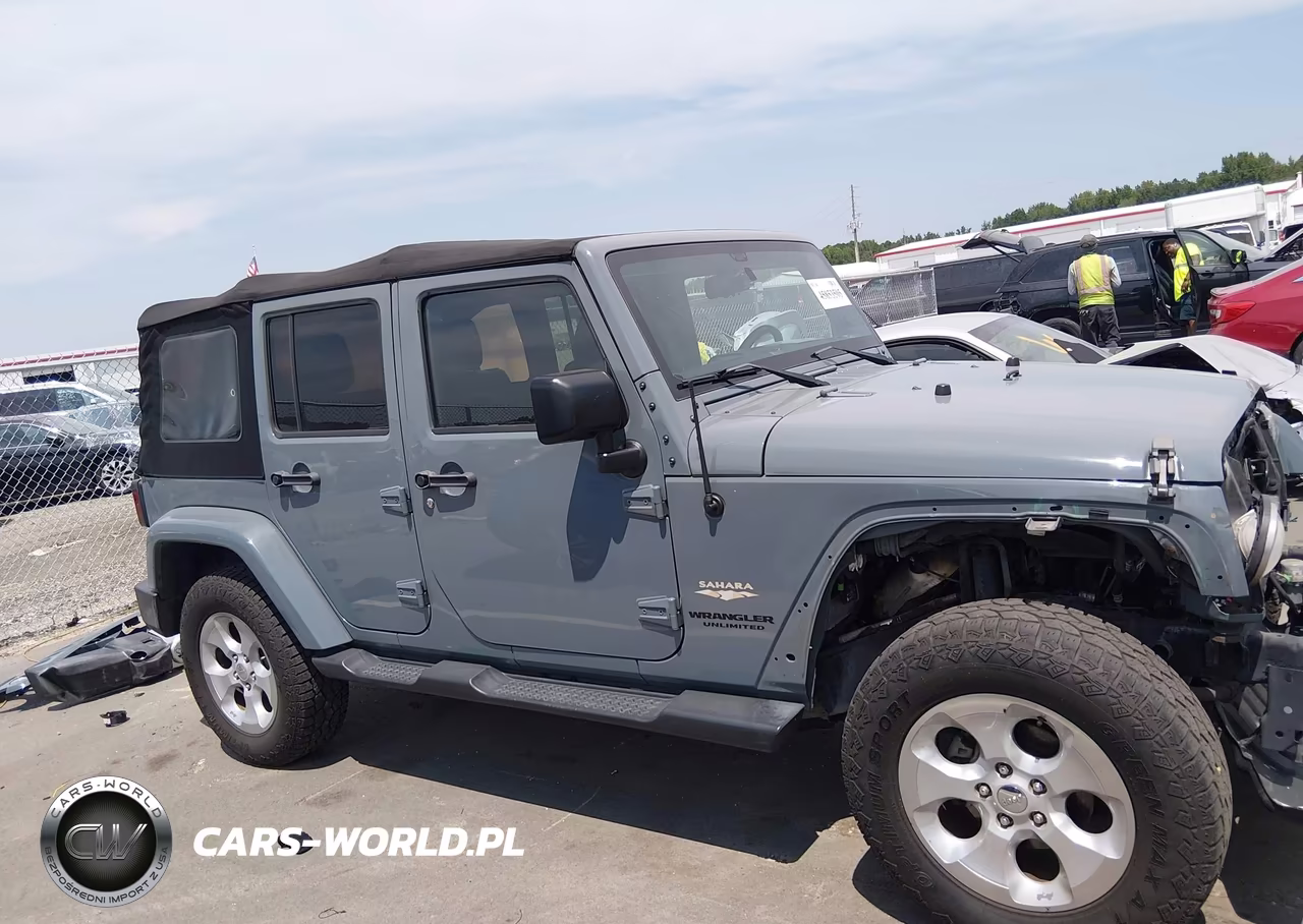 2015 Jeep Wrangler Unlimited Sahara VIN:1C4BJWEGXFL525766 - 14
