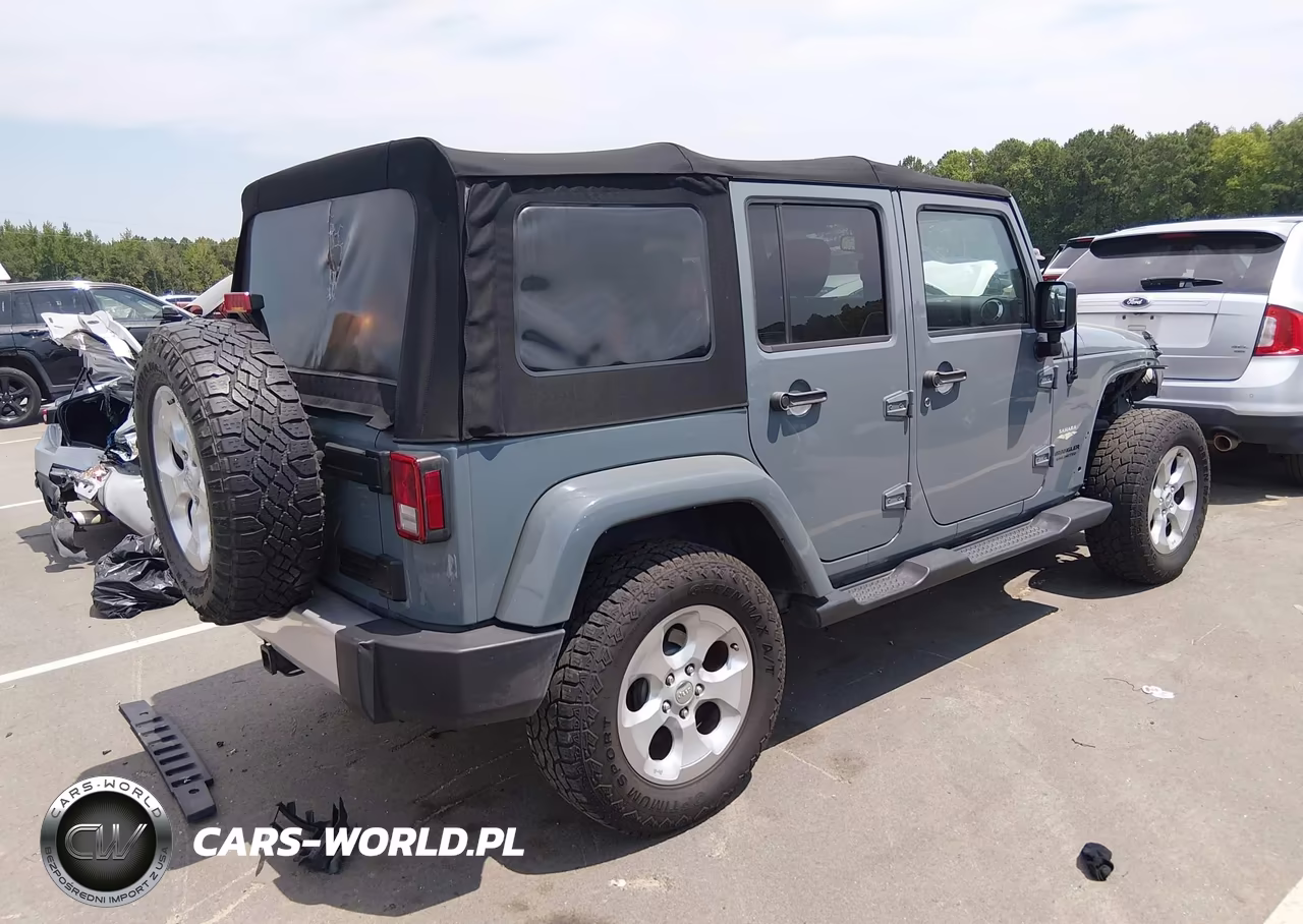 2015 Jeep Wrangler Unlimited Sahara VIN:1C4BJWEGXFL525766 - 4