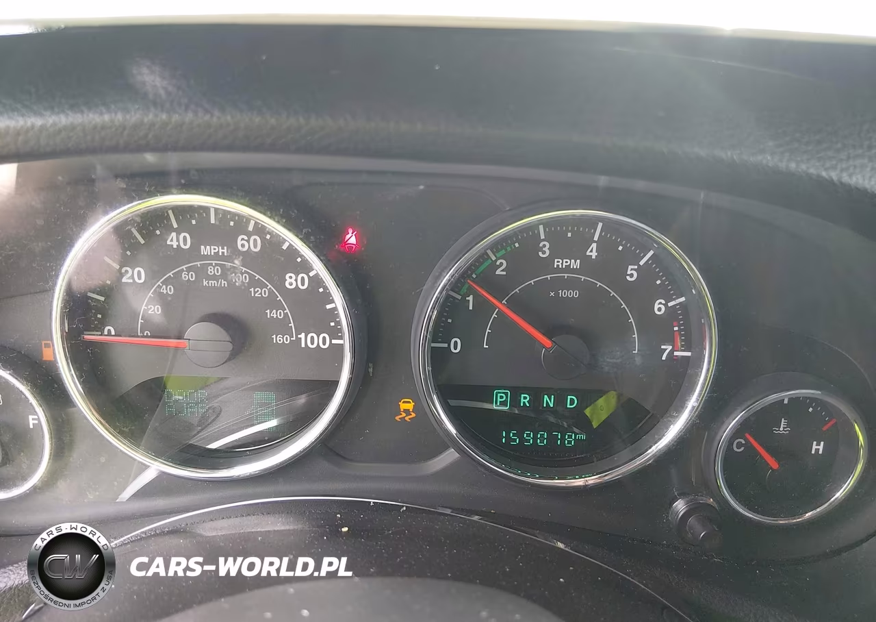 2015 Jeep Wrangler Unlimited Sahara VIN:1C4BJWEGXFL525766 - 7