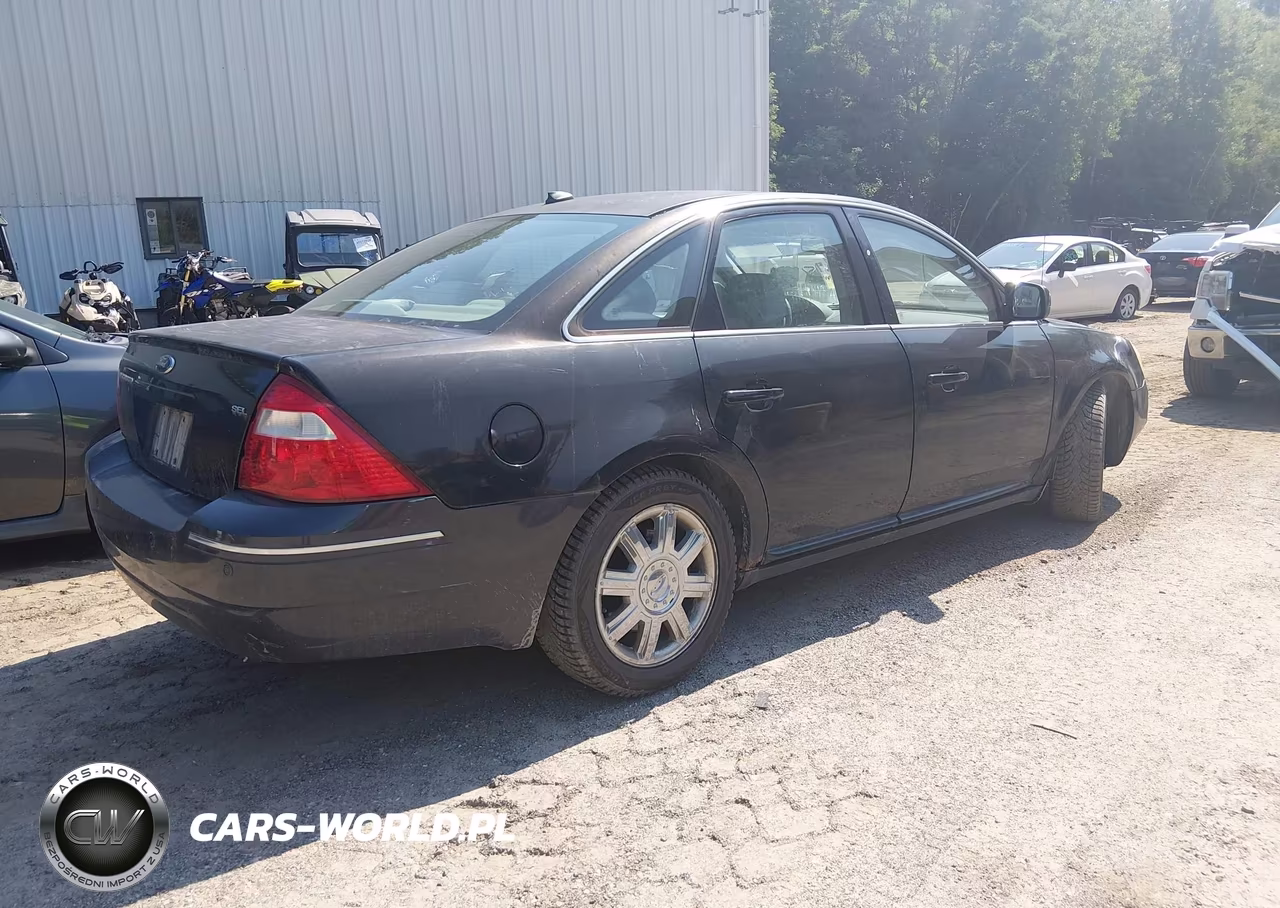 2007 Ford Five Hundred VIN:1FAHP241X7G120313 - 4